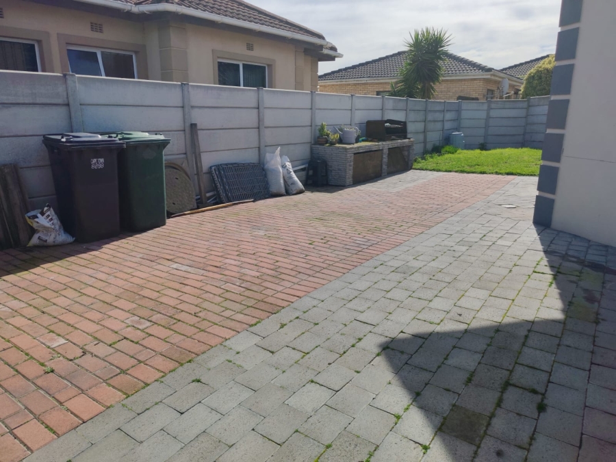 2 Bedroom Property for Sale in Hagley Western Cape